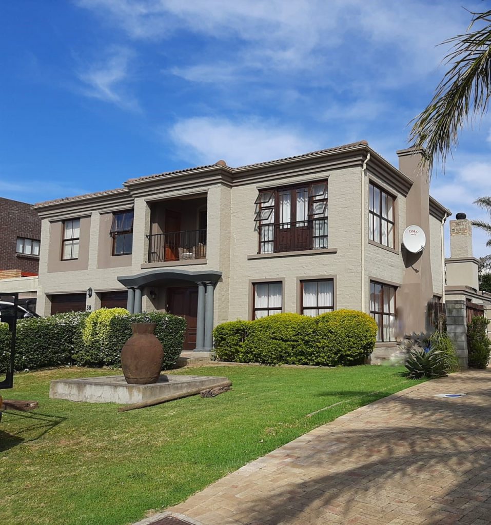 FIVE BEDROOM FAMILY HOME IN POPULAR KLEINBRON ESTATE Christa Rentals